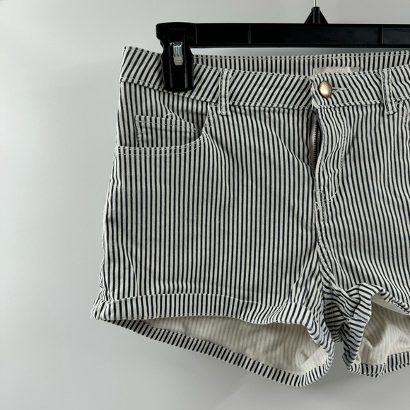 H&M Navy Blue & White Pinstriped Shorts – Size 8 - Picture 2 of 7